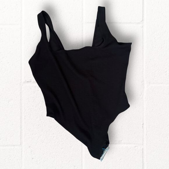 NEW ASOS Design square neck black plus size one size swimsuit, XXL - Picture 2 of 7